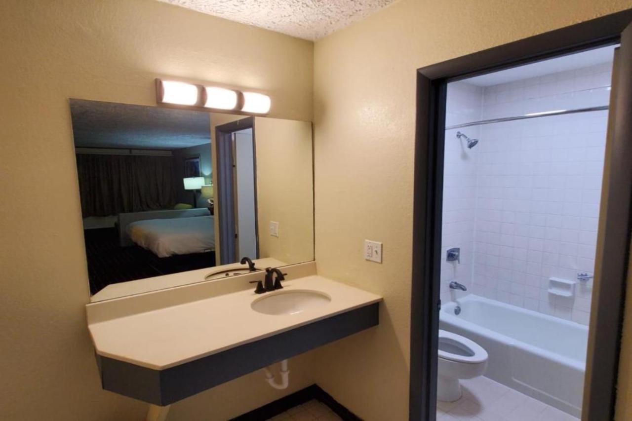 Palmetto Inn & Suites By Oyo Orangeburg Luaran gambar